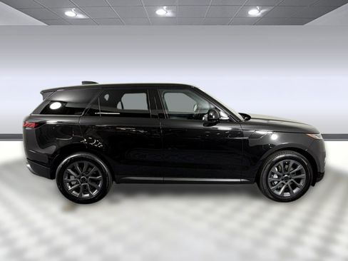 Used 2026 Land Rover Range Rover Sport SE image 8