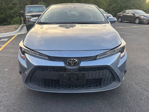 Used 2021 Toyota Corolla LE FWD image 2