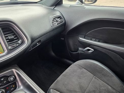 Used 2018 Dodge Challenger T/A image 31