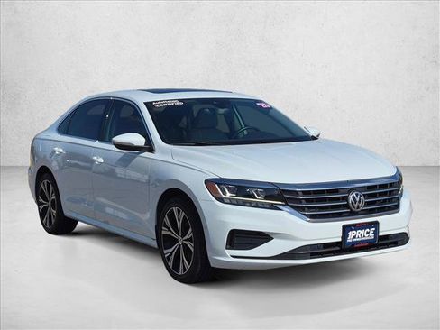 Used 2020 Volkswagen Passat 2.0T SEL FWD image 3