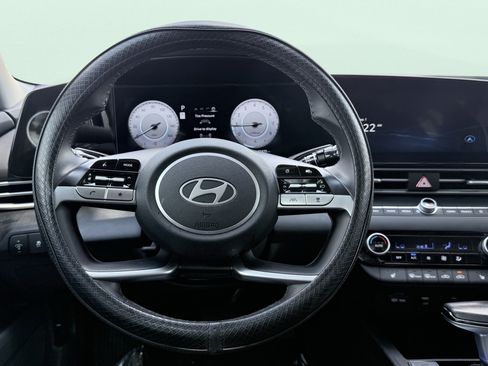 Used 2025 Hyundai Elantra SEL FWD image 47