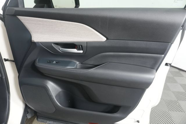 Used 2024 Toyota Grand Highlander AWD image 33