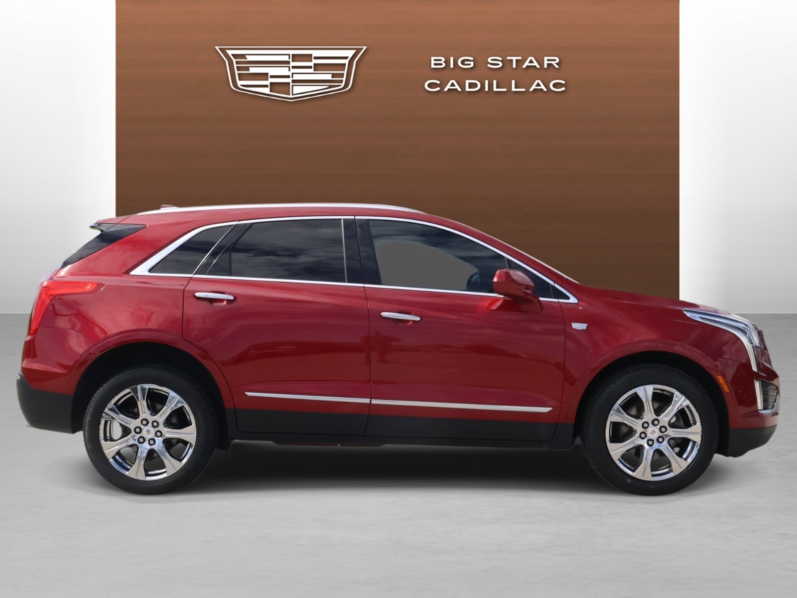 Used 2019 Cadillac XT5 FWD image 6