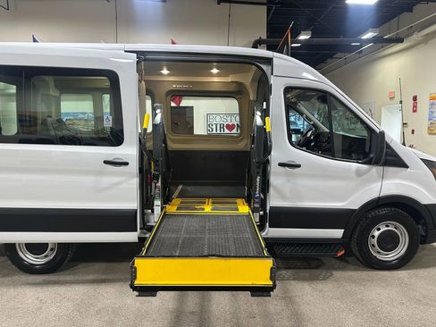 Used 2020 Ford Transit 150 Medium Roof image 41