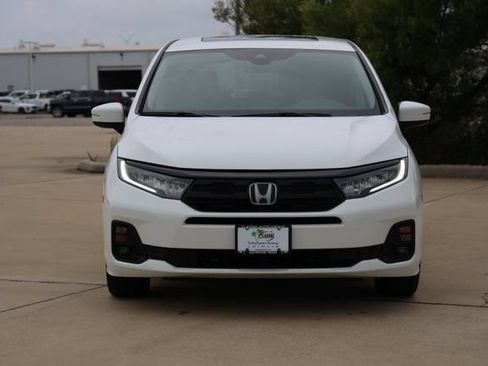 New 2026 Honda Odyssey Touring image 2