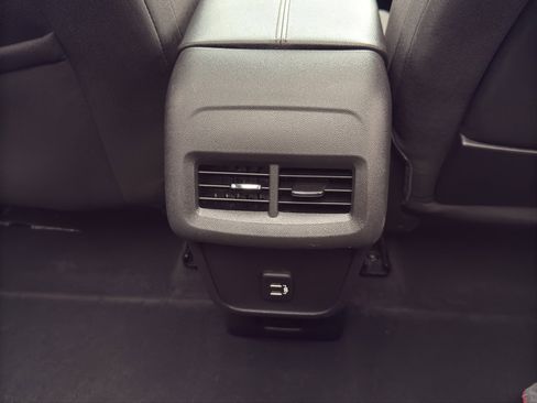 Used 2021 GMC Terrain SLE w/ GMC Pro Grade Package AWD/4WD image 28