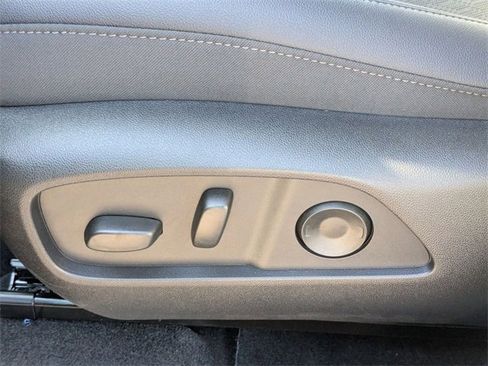 New 2026 Chevrolet Equinox LT w/ Convenience Package II image 15