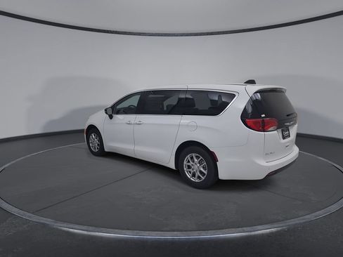 New 2027 Chrysler Pacifica LX FWD image 11