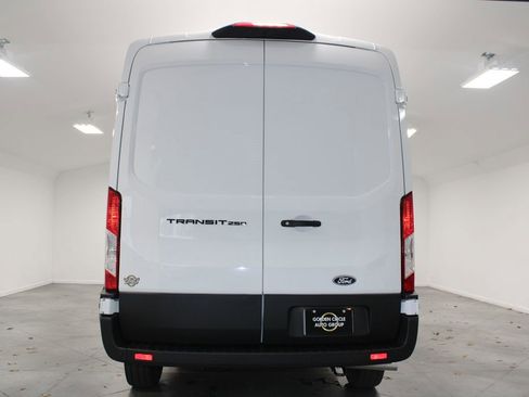 New 2026 Ford Transit 250 148 Medium Roof w/ Load Area Protection Package RWD image 7