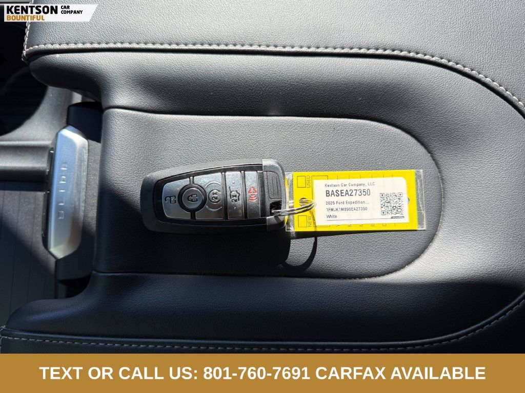 Used 2025 Ford Expedition Max Platinum AWD/4WD image 37