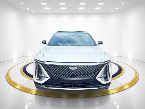 Certified 2024 Cadillac Lyriq Luxury w/ LPO, Floor Liner Package RWD image 2
