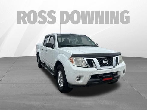 Used 2015 Nissan Frontier SV w/ SV Value Truck Package AWD/4WD image 3