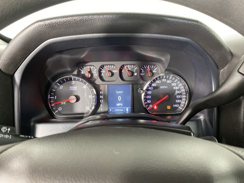 Used 2018 Chevrolet Silverado 2500 W/T AWD/4WD image 19
