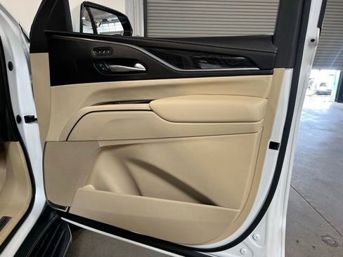 Used 2023 Cadillac Escalade Premium Luxury w/ Performance Package AWD/4WD image 12