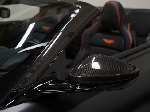 Used 2022 Aston Martin DBS Superleggera Volante RWD image 16