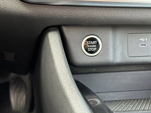 Used 2023 Nissan Rogue SV image 22