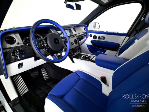 Used 2023 Rolls-Royce Cullinan Black Badge w/ Driver's Package image 4