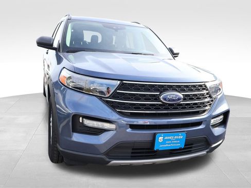 Used 2021 Ford Explorer XLT w/ Equipment Group 202A AWD/4WD image 8