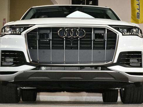 Used 2023 Audi Q7 3.0T Prestige w/ Prestige Package image 81