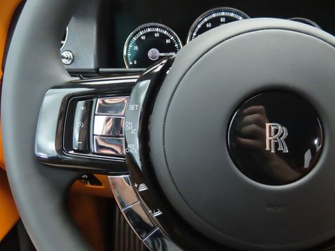 Certified 2023 Rolls-Royce Cullinan w/ Cullinan Package image 11