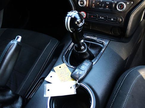 Used 2015 Ford Mustang GT RWD image 21