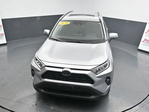 Used 2020 Toyota RAV4 XLE image 26