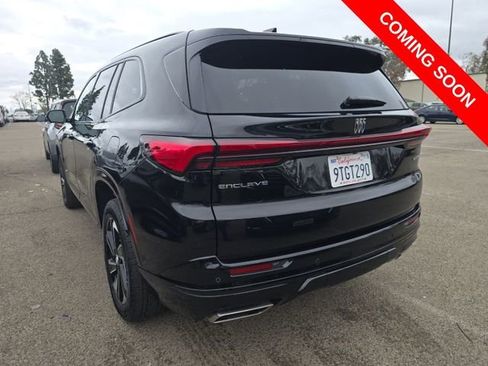 Used 2025 Buick Enclave Sport Touring image 3