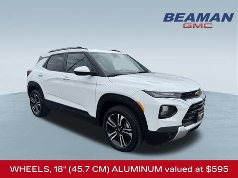 Used 2023 Chevrolet TrailBlazer LT w/ Convenience Package image 1