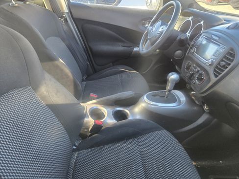 Used 2016 Nissan Juke S image 3