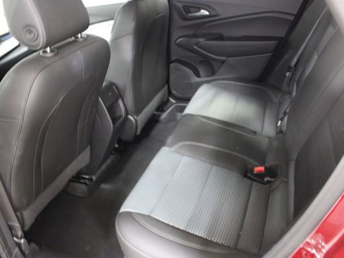 Used 2025 Chevrolet Trax LT image 16