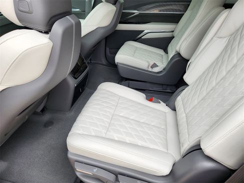 New 2025 Cadillac Escalade IQ Luxury 1 w/ Smart Trailering package image 27