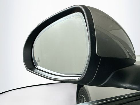 Used 2023 Mercedes-Benz C 300 Sedan image 16