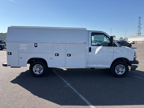 New 2025 Chevrolet Express 3500 w/ Power Convenience Package image 11