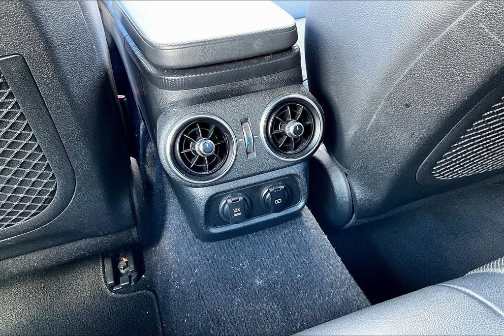 Used 2023 Kia Stinger GT-Line w/ Sun & Sound Package AWD/4WD image 10