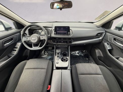 Used 2024 Nissan Rogue SV FWD image 12