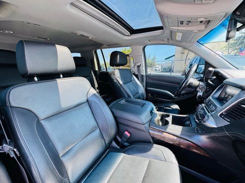 Used 2019 Chevrolet Suburban LT image 18