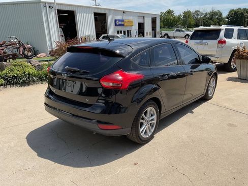 Used 2018 Ford Focus SE FWD image 9