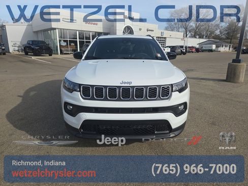 New 2026 Jeep Compass Latitude image 2