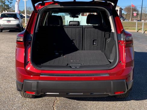 New 2026 Nissan Rogue SV image 4