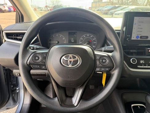 Used 2024 Toyota Corolla LE image 18