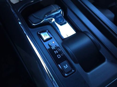 Used 2023 Ford F150 Lariat image 41