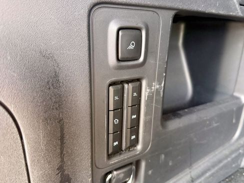 Certified 2025 Ford Expedition Active AWD/4WD image 19