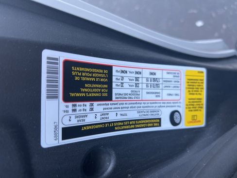 Used 2018 BMW i3 w/ Range Extender image 17