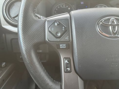 Used 2019 Toyota Tacoma TRD Off-Road image 22