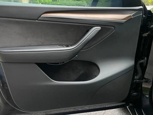 Used 2023 Tesla Model Y Performance AWD/4WD image 12