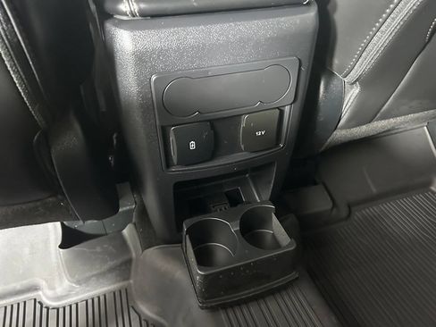 Used 2023 Ford Explorer XLT w/ Equipment Group 202A AWD/4WD image 12