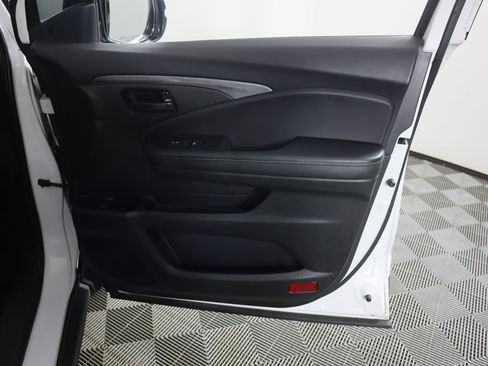 Used 2022 Honda Pilot Sport image 24