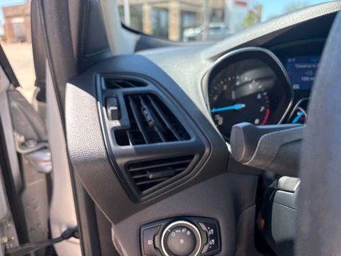 Used 2014 Ford Escape SE image 18