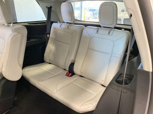 New 2026 Lincoln Aviator AWD image 10