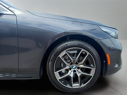 Used 2026 BMW 530i xDrive AWD/4WD image 27